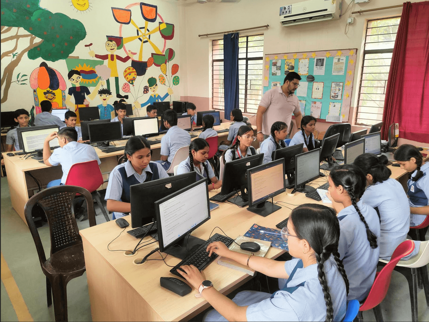 Guiding Young Minds: An Inspiring Session with VIDYA-India Students